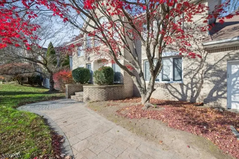 33 Continental Rd, Parsippany Troy Hills, NJ 07950 - Image #3