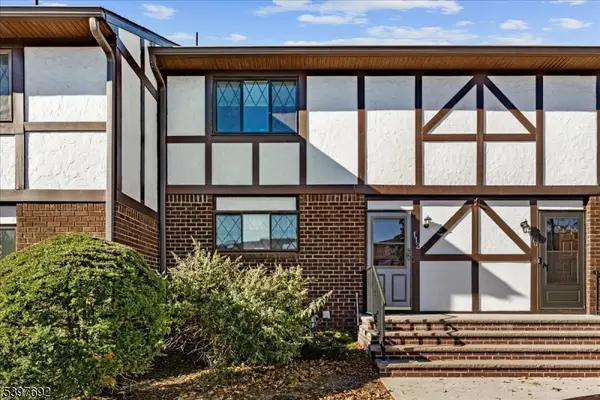 112 Wildflower Ln, Hillsborough Twp., NJ 08844