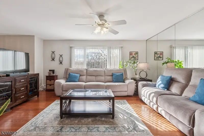 27 Dorset Ct, Franklin Township, NJ 08873 - Image #3