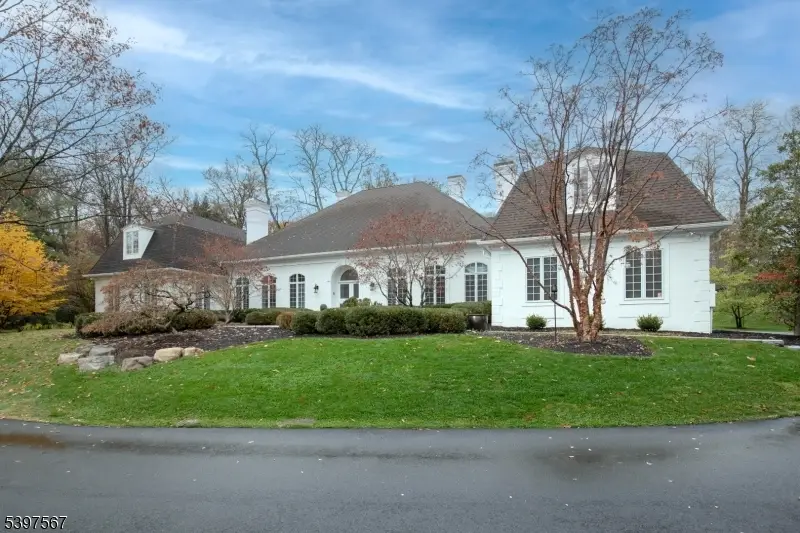 6 Cromwell Ln, Mendham, NJ 07945 - Image #3