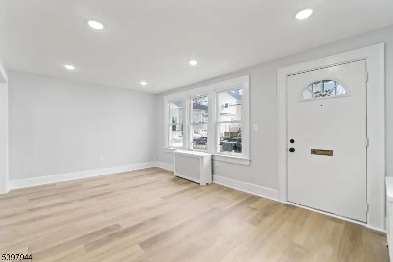 326 Ogden St, Orange, NJ 07050 - Image #3