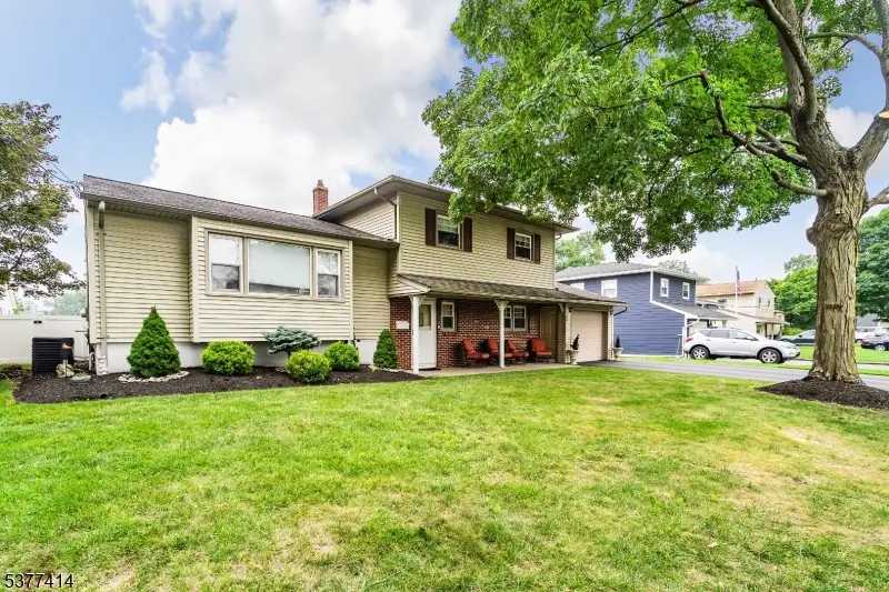 53 Richard St, Clark, NJ 07066 - Image #2