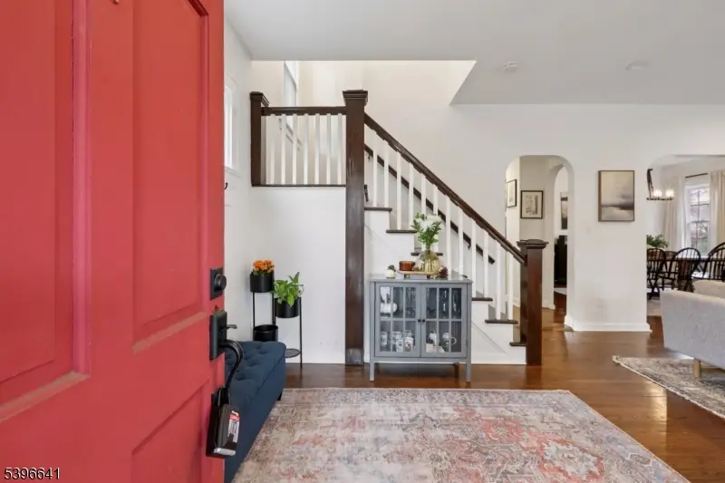 337 Diamond Bridge Ave, Hawthorne, NJ 07506 - Image #3