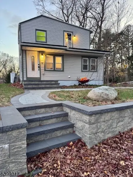 10 Eisenhower St, Mount Olive Twp., NJ 07828