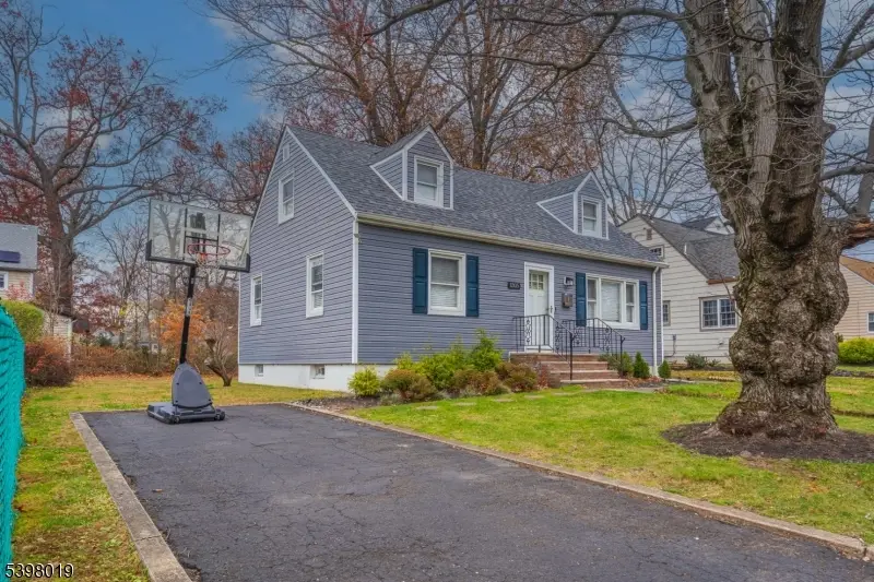 1305 Sunnyside Pl, Plainfield, NJ 07060 - Image #2