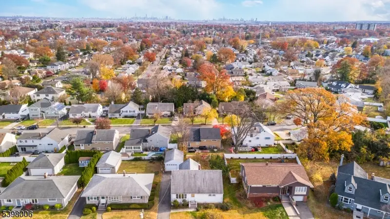 33 Graydon Ter, Clifton, NJ 07013 - Image #2