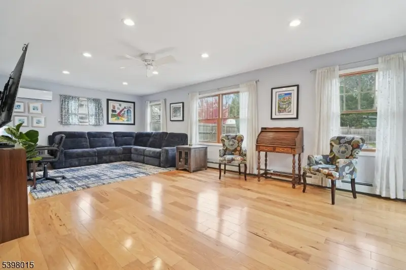 17 Evergreen Ave, Springfield, NJ 07081 - Image #2