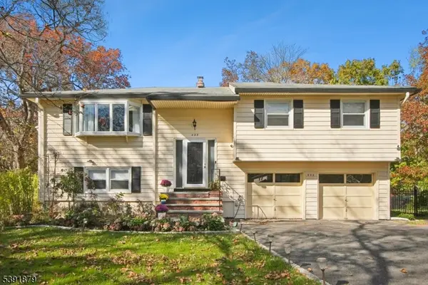223 Chaucer Dr, Berkeley Heights Twp., NJ 07922