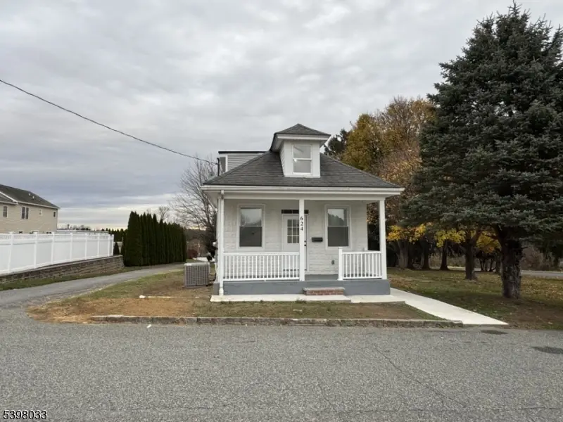 624 Alpha St, Alpha, NJ 08865 - Image #2