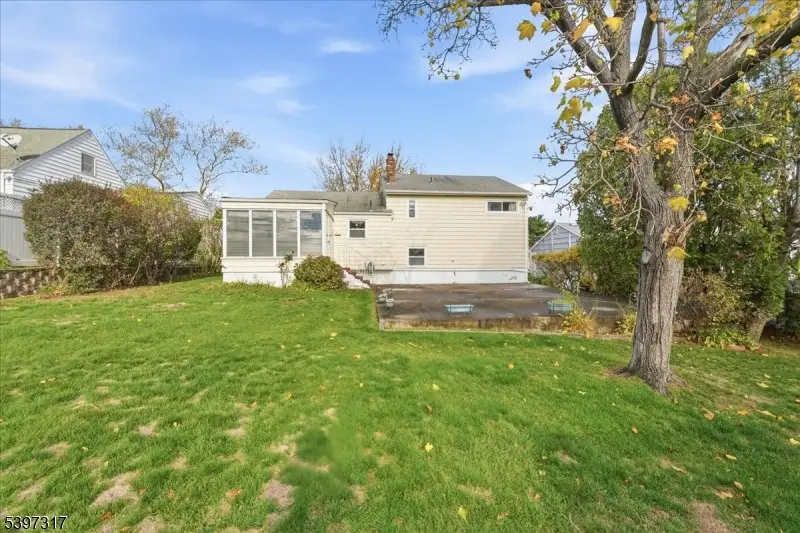 27 Mountainview Dr, Clifton, NJ 07013 - Image #3