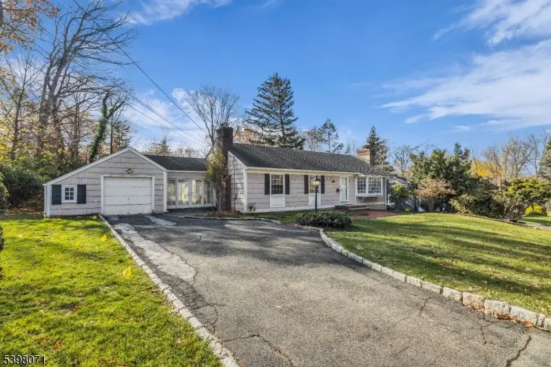 90 Jacobus Ave, Little Falls, NJ 07424 - Image #3