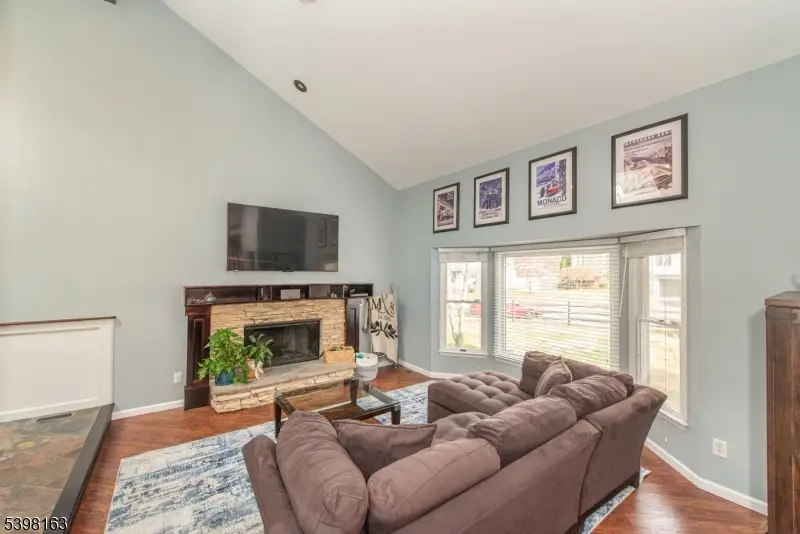 3 Lakeside Pl, Sparta, NJ 07871 - Image #3