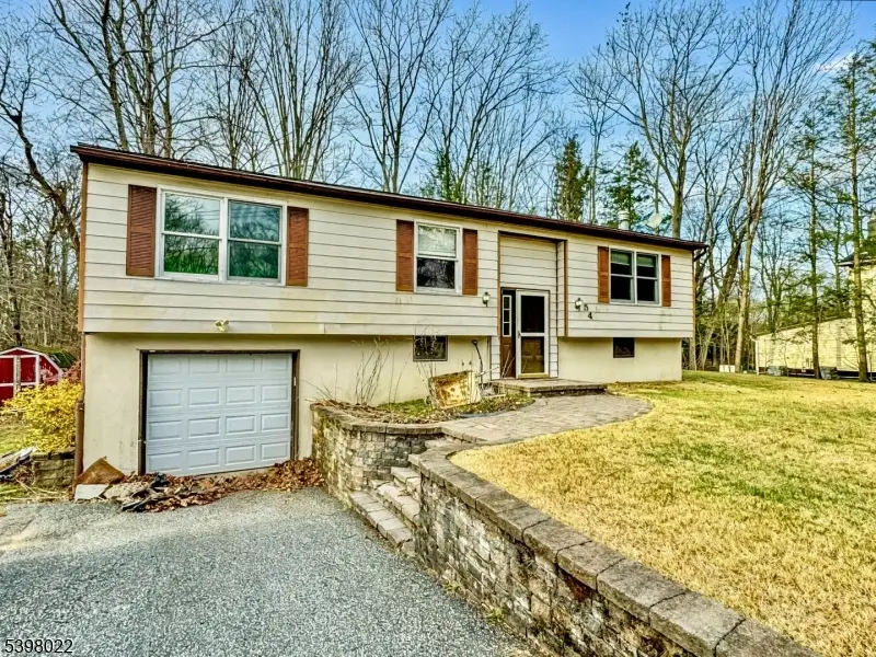54 Shadyside Rd, West Milford, NJ 07421 - Image #1