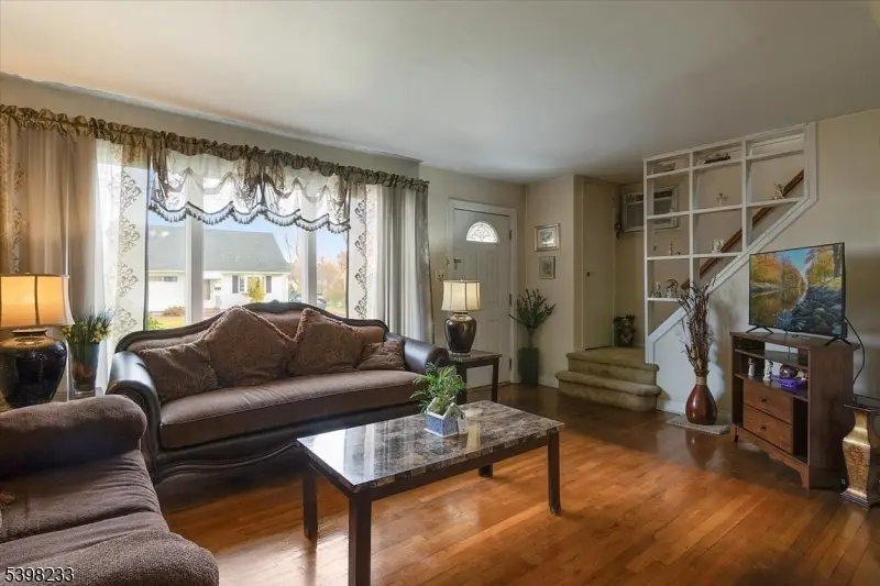 54 Doherty Dr, Clifton, NJ 07013 - Image #3