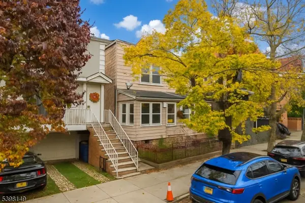 214 Angelique St, Weehawken Twp., NJ 07086