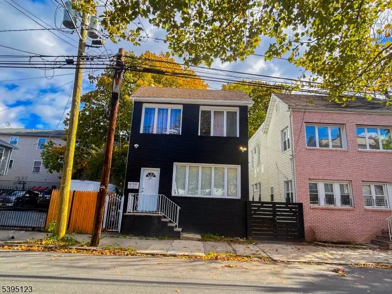 676 S 20th St, Newark, NJ 07103 - Image #2