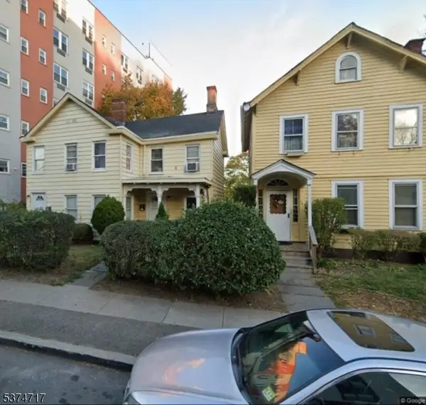 94 N Grove St, East Orange City, NJ 07017