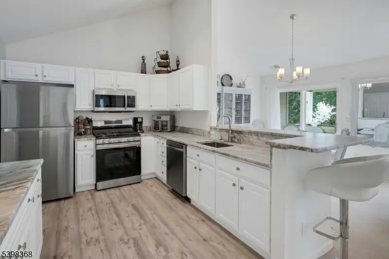 8 Caleb Ct #904, Hardyston, NJ 07419 - Image #1