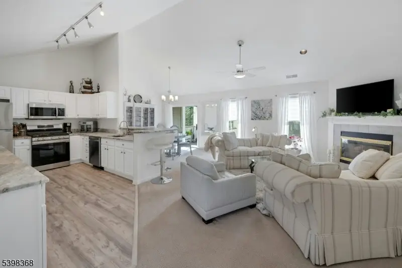 8 Caleb Ct #904, Hardyston, NJ 07419 - Image #2