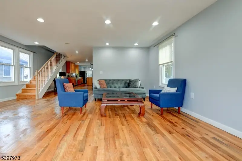 105 Battle Hill Ave, Springfield, NJ 07081 - Image #2