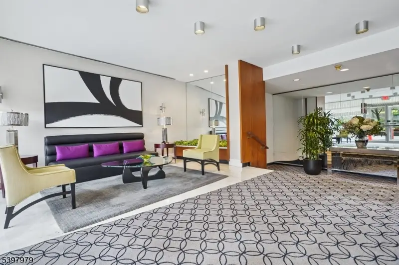 1 Claridge Dr Apt 702 #702, Verona, NJ 07044 - Image #3