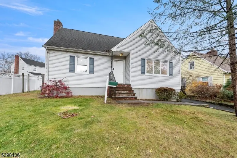 238 Riverside Dr, Springfield, NJ 07081 - Image #1