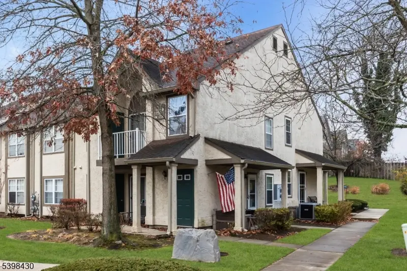 1703 Commons At Kingswood Dr, East Brunswick, NJ 08816 - Image #1