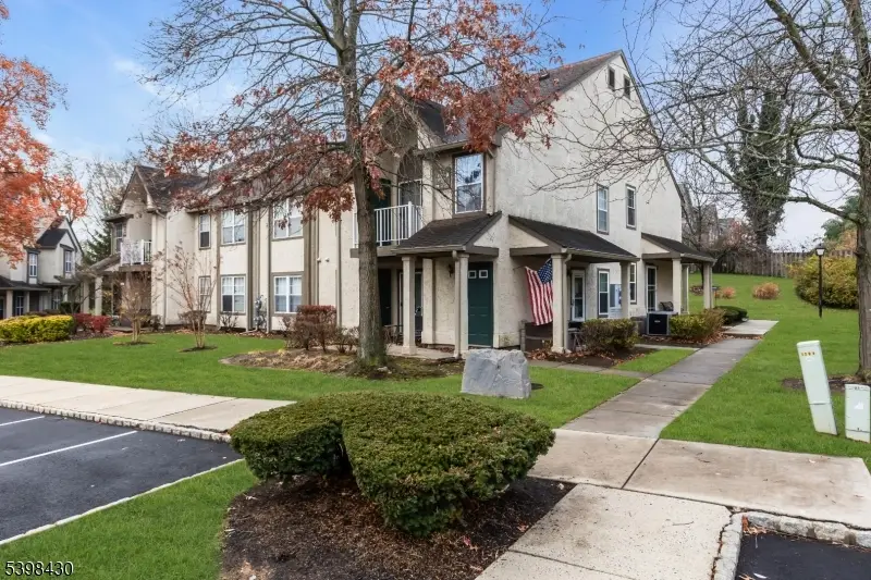 1703 Commons At Kingswood Dr, East Brunswick, NJ 08816 - Image #2