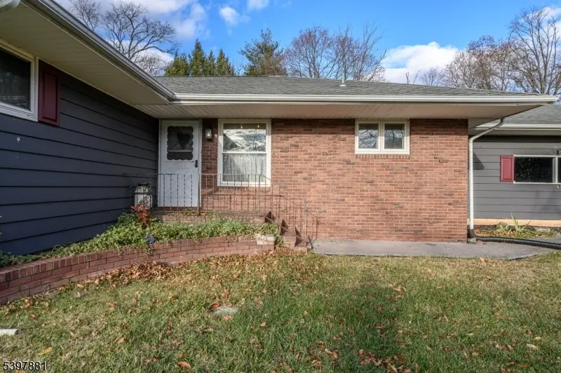 93 Mosher Rd, Griggstown, NJ 08540 - Image #2