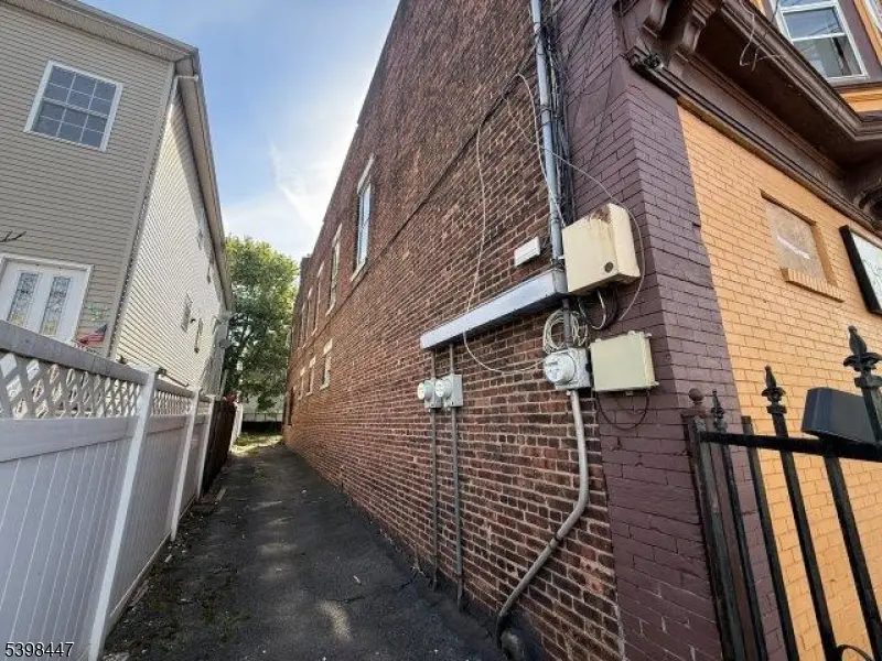 1014 E Grand St, Elizabeth, NJ 07201 - Image #3