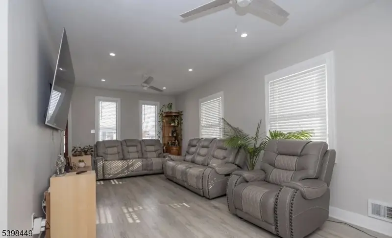 118 Holly St, Port Reading, NJ 07064 - Image #3