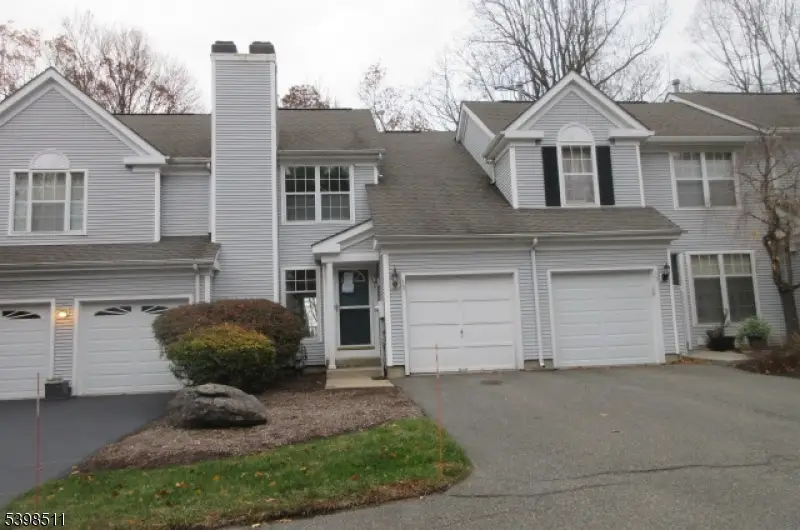 15 Ajax Ct, Allamuchy Township, NJ 07840 - Image #1