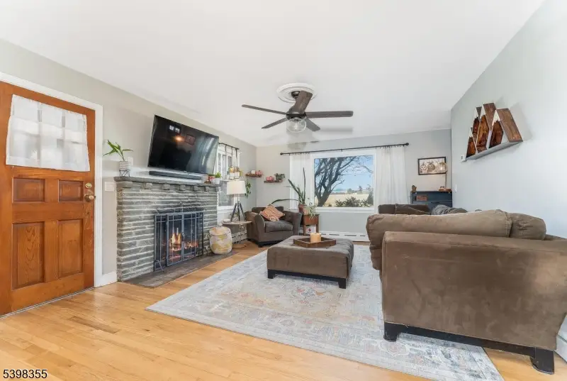 158 Featherbed Lane, Raritan Township, NJ 08822 - Image #3