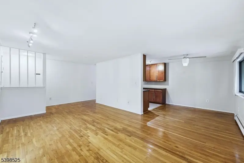 401 Highway22b40u6 #F, North Plainfield, NJ 07060 - Image #2