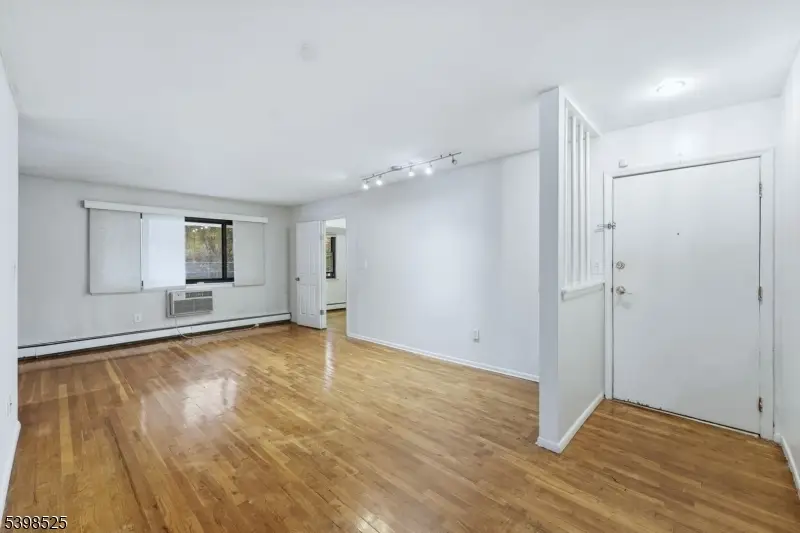 401 Highway22b40u6 #F, North Plainfield, NJ 07060 - Image #3