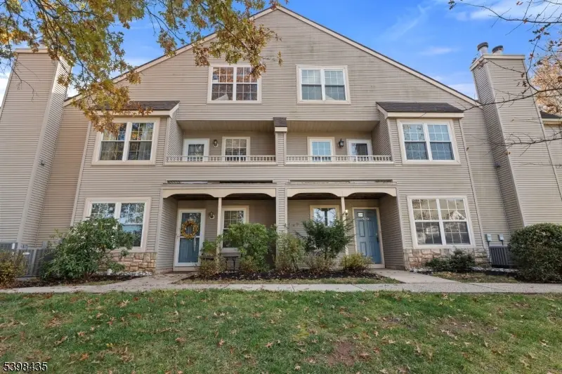 2507 Vroom Dr, Bradley Gardens, NJ 08807 - Image #2