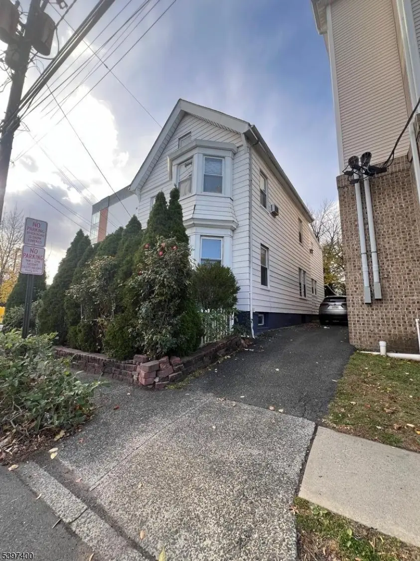106 Orange St, Watsessing, NJ 07003 - Image #2