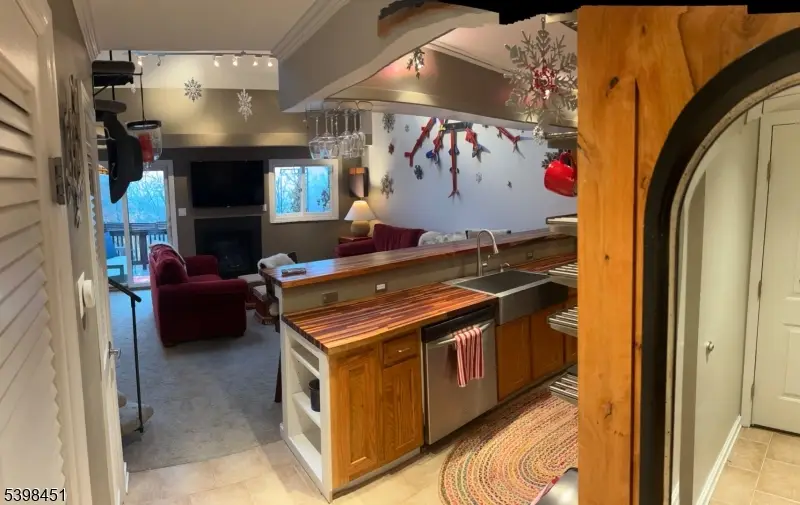 2 Winter Park Dr #6, Vernon Center, NJ 07462 - Image #2