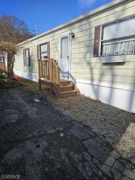 44 Ridge Rd #24, Jefferson Twp., NJ 07438