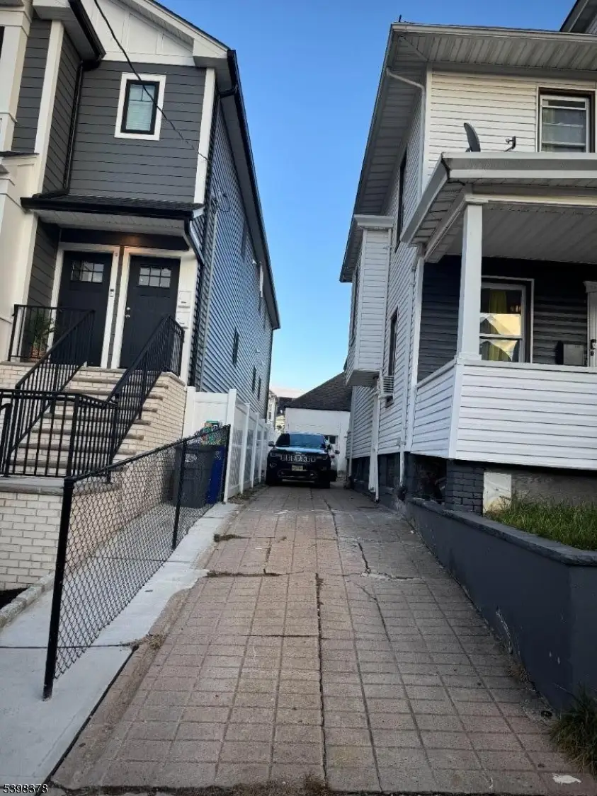 541 E 25th St, Paterson, NJ 07514 - Image #3