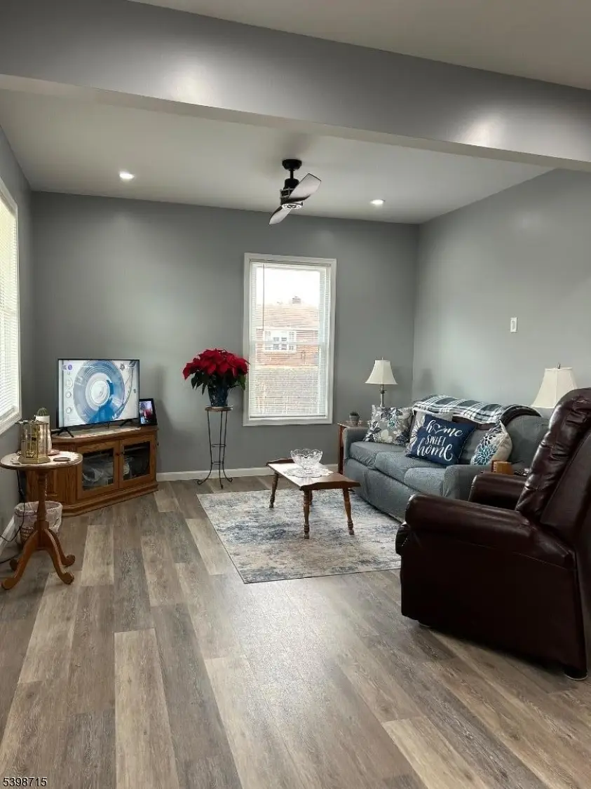 333 S 4th St, Lopatcong, NJ 08865 - Image #2