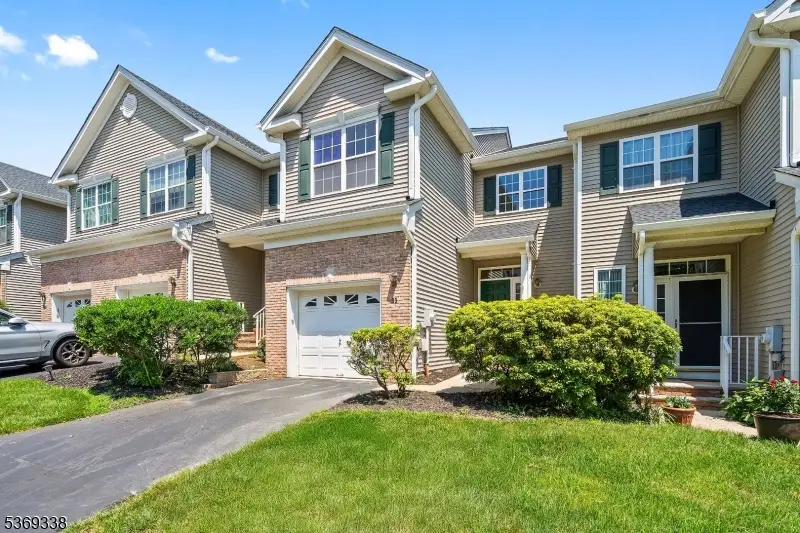 33 Kennedy Ct, Montgomery, NJ 08540 - Image #2