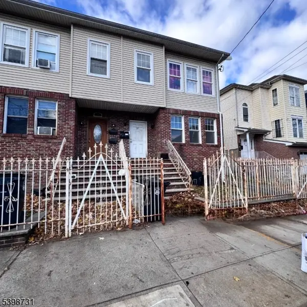 97 Clinton Pl, Newark, NJ 07108 - Image #1