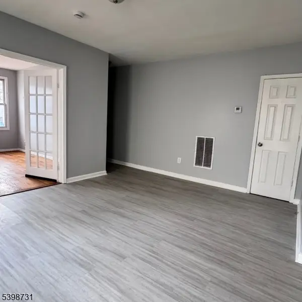 97 Clinton Pl, Newark, NJ 07108 - Image #2