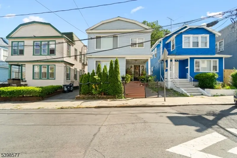 12 Patten Pl, Newark, NJ 07112 - Image #1