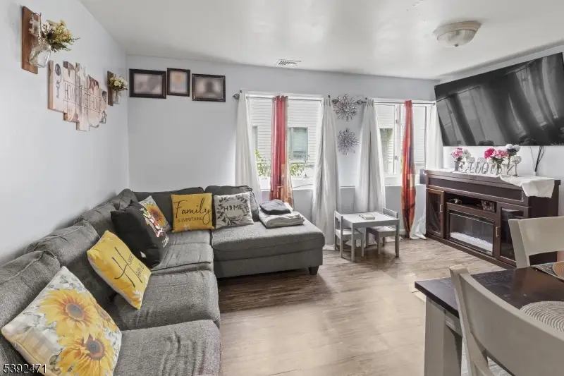 331 333 E29th St #2, Paterson, NJ 07514 - Image #3