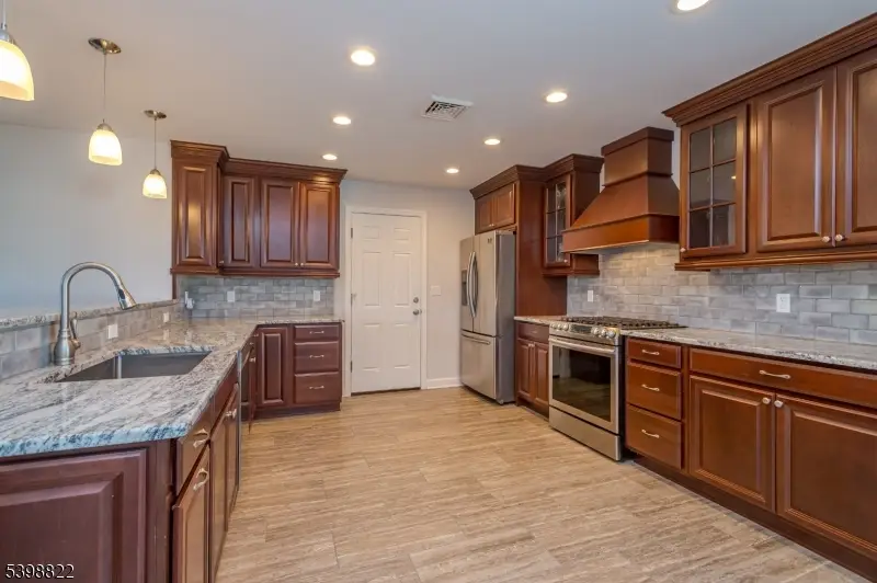 400 Whittier Ave, Dunellen, NJ 08812 - Image #2