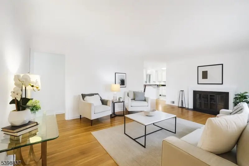 17 Overhill Dr, Madison, NJ 07940 - Image #3