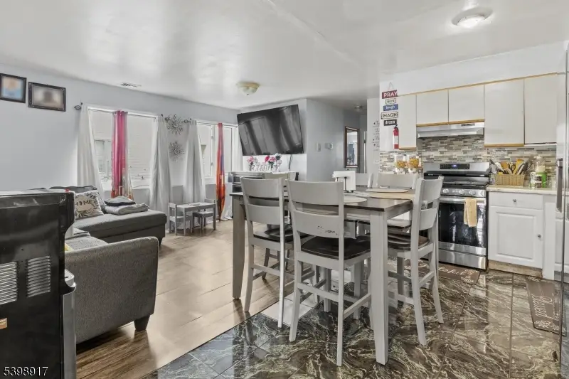 331-333 E 29th St #2, Paterson, NJ 07514 - Image #2