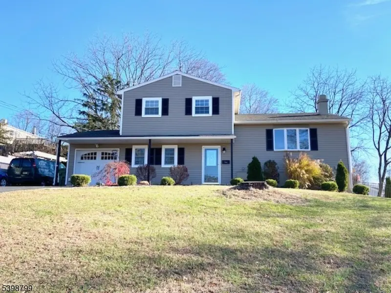 1 Oakwood Ter, Washington, NJ 07882 - Image #1